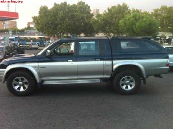 Mitsubishi l200, año 2006, 80.000 km, 9.800 euros.