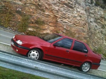 Renault 19 1.8 8v