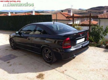 Astra bertone 2.2 16v 2500€