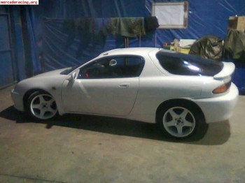 Se vende o cambia mazda mx3 1.8 v6 1.200 €  negociables.