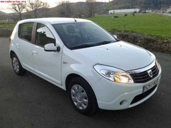 Dacia sandero glp laureate music 1.2 16v 75cv