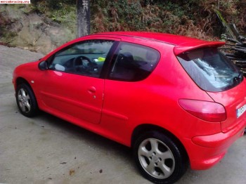 Se vende o cambia 206