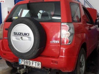 Se vende o se cambia por turismo suzuki grand vitara año 200