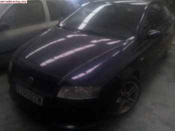 Se vende siniestro de fiat stilo 2.4abart