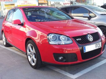 Golf gti con dsg. siempre en garage y uso familiar.