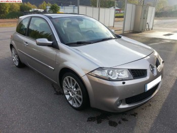 Se vende o se cambia renault megane sport 225cv
