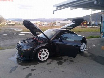 Se vende audi tt look v6 250cv 