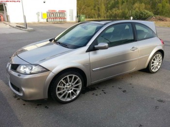 Se vende o se cambia renault megane sport 225cv impoluto.