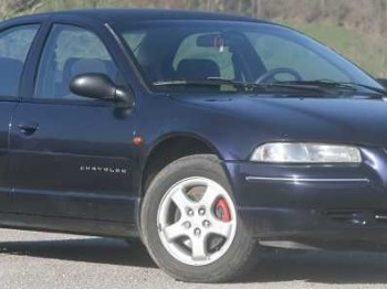 Se vende chrysler stratus 2.o le 133 cv