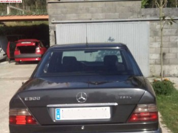 Se vende mercedes e300