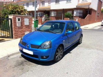 Vendo renault clio sport f1 team 2. 0 16v 182cv perfecto est