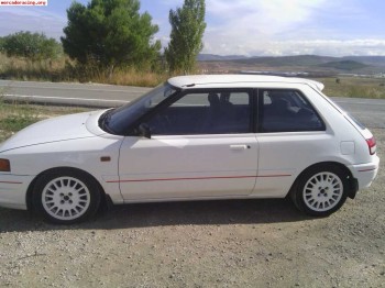 Se vende mazda 323 gtx 