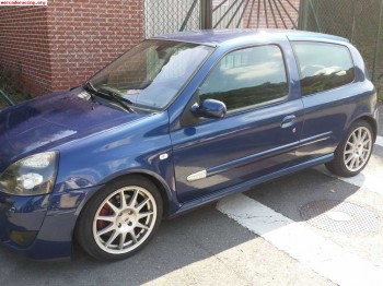 Se vende o se cambia clio sport