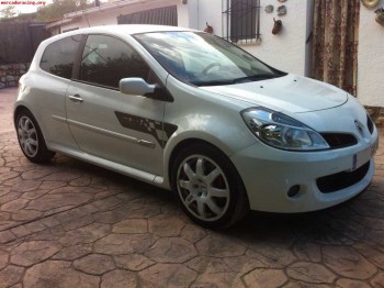 Renault clio rs r27 f1 team