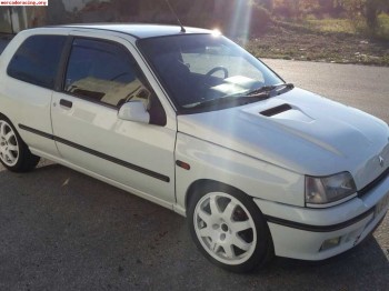Se vende renault clio 16v impecable
