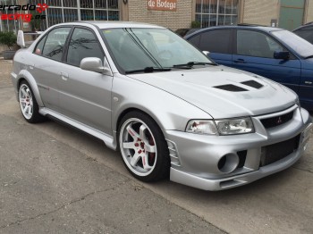 Mitsubishi lancer evolution vi rs2