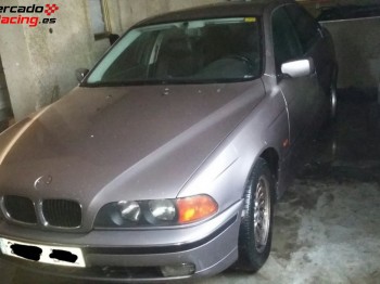 Se vende bmw 528ia averiado: