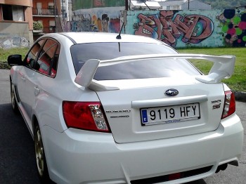 Subaru impreza sti sedane