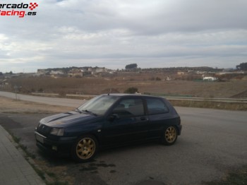 Renault clio 16v  1.8cc 140cv