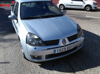 Clio sport   año 2002  impoluto no ay otro igual