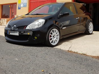 Renault clio f1 team r27