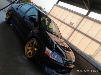 Mitsubishi lancer evolution 9