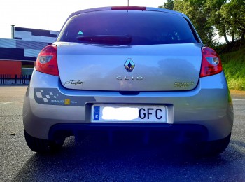 Clio sport f1 team r27 