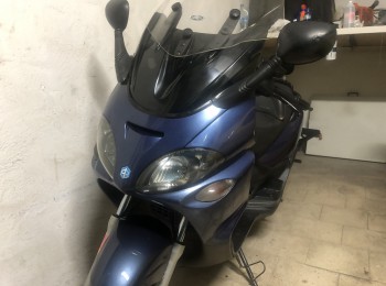 Vendo o cambio coche y moto por furgoneta o vehículo diesel