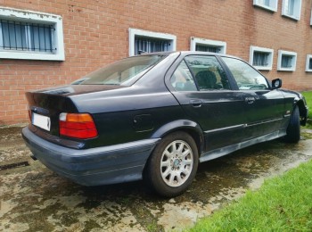 Bmw e36 318is berlina