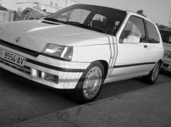 Vendo clio 16v por abandono de proyecto