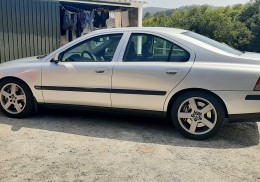 Vendo volvo s60r 2.5t 300