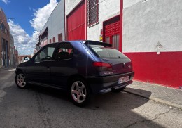 Peugeot 1.6 100cv xs