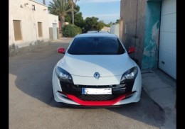 Renault megane trophy 2011