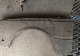 Aletas delanteras izquierdas peugeot 505