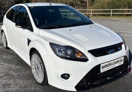 Ford focus mk2 rs 2.5 turbo 305 c.v.