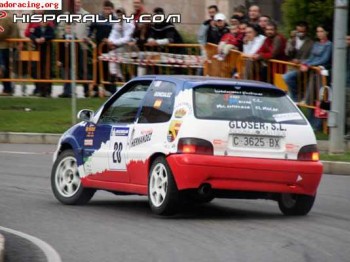 Urge vender saxo del trofeo