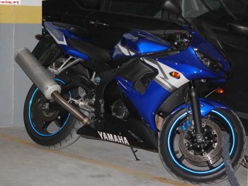 Se vende o cambia r6 04