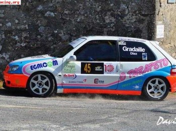 Se vende saxo de la copa