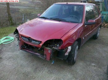Citroen saxo 1500 diesel con pequeño golpe delantero 850€
