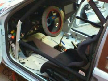 Se vende carroceria de saxo,montada entera a falta de centra