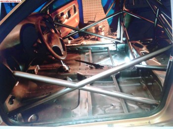 Vendo carroceria de saxo vts con barras y reforzada.