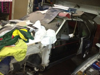 Carrocería y documentación de ax de rally