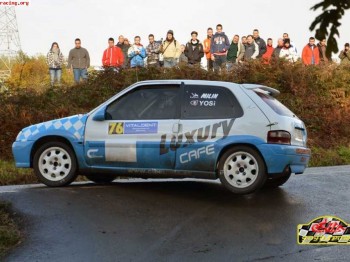 Se vende citroen saxo 