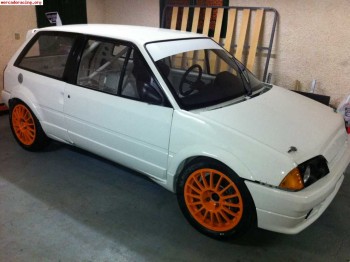 Vendo ou troco ax rally por estrear material top