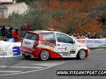 Vendemos citroen c2 r2 por cambio de proyecto........ nuevo 