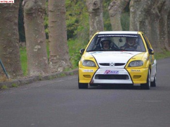 Se vende citroen saxo con preparación de asfalto