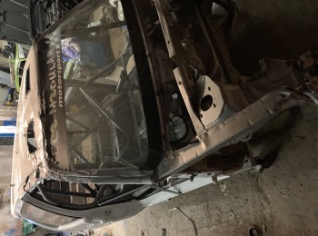 Carroceria saxo rally con golpe