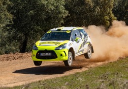 Se vende citroën ds3 r3t en configuración de tierra