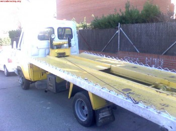 Grua portacoches  renault b110 