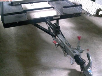 Se vende plataforma para coches